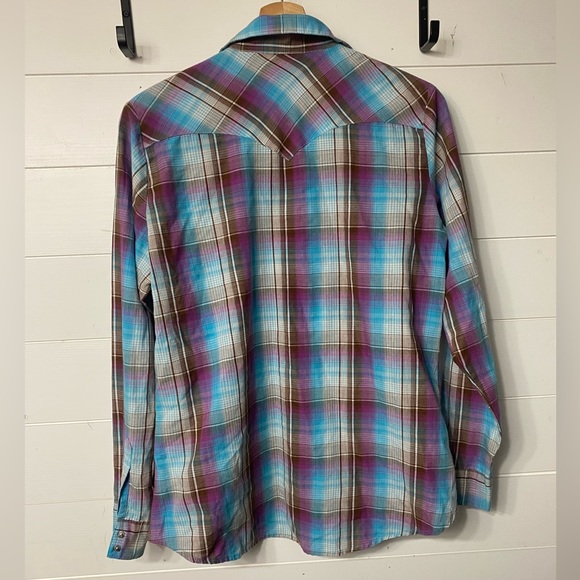 Wrangler women’s pearl snap - Picture 2 of 3